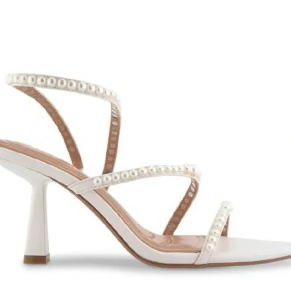 BCBGeneration | Imani Sandal - Picture 4 of 8